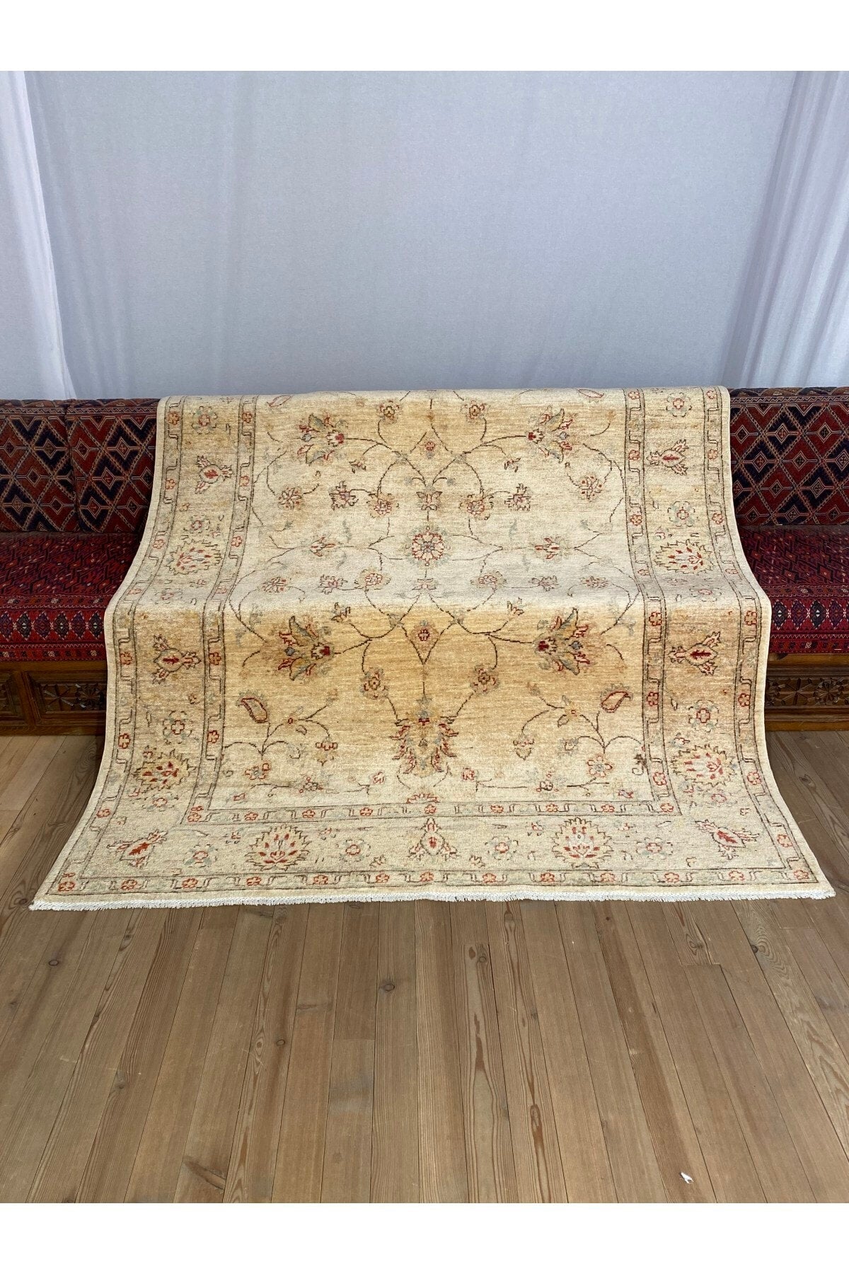 SIRVAN Rug Hand-Woven Usak Rug- 176 X 231