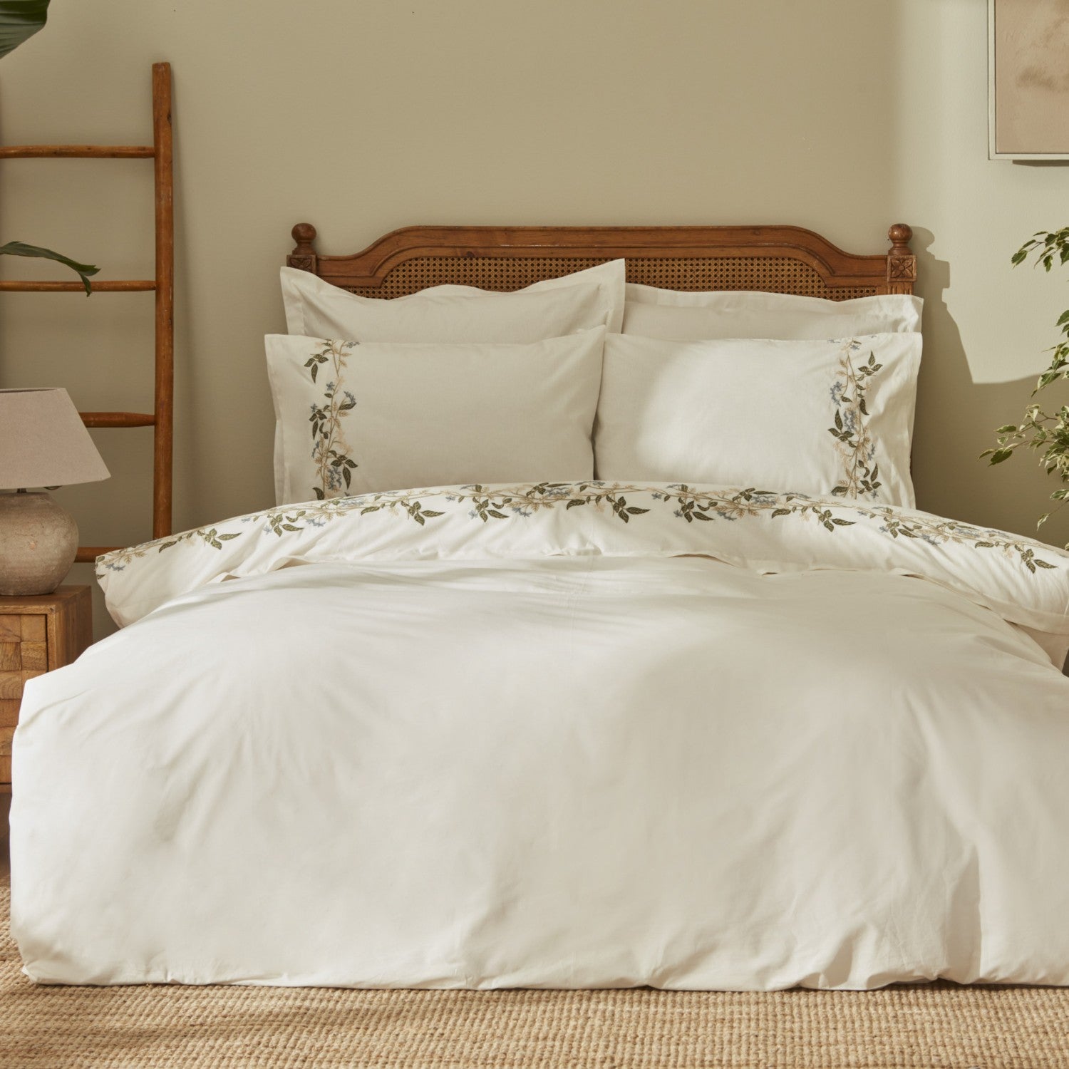 Karaca Home Nancy %100 Cotton Double Embroidered Duvet Cover Set White - MALLTURK
