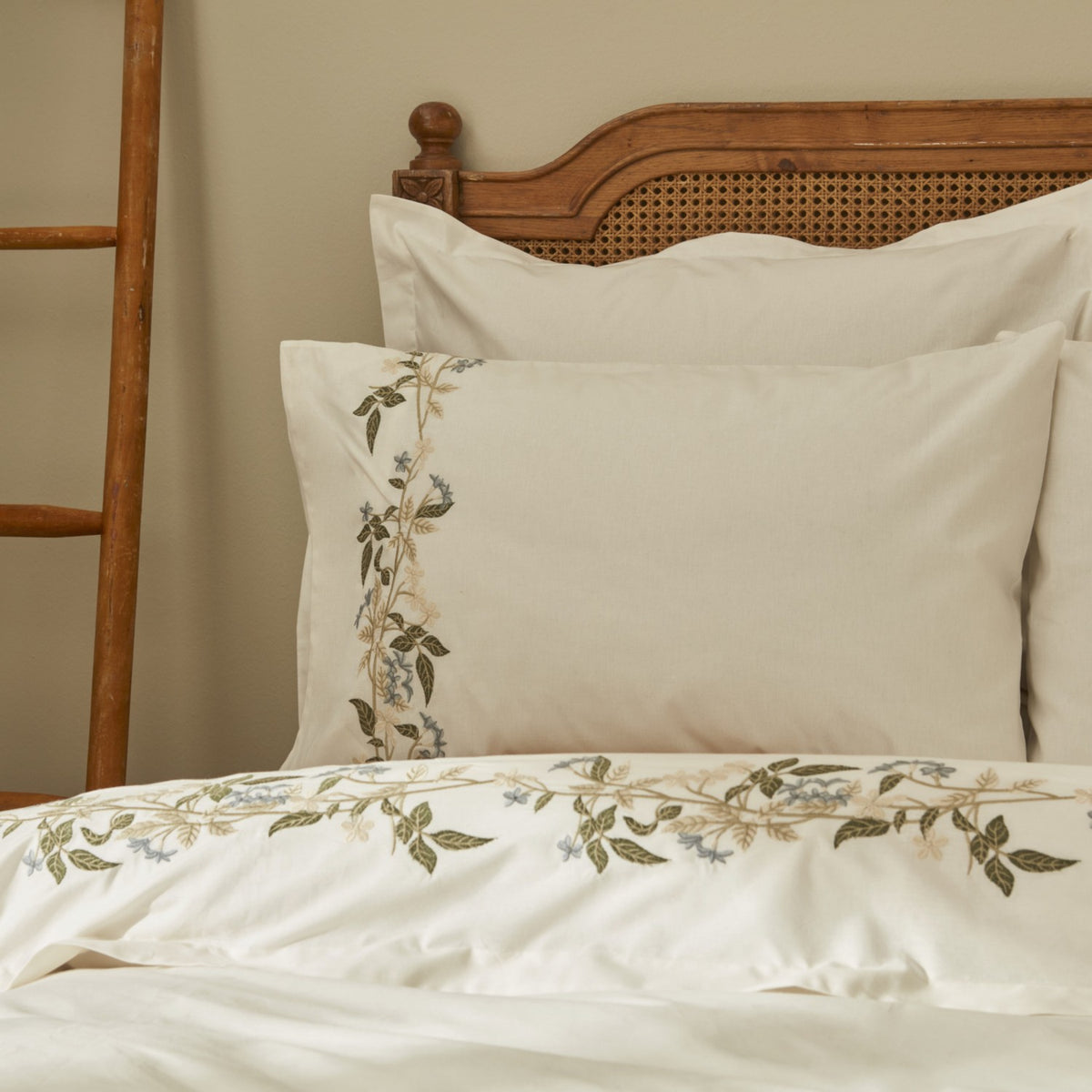 Karaca Home Nancy %100 Cotton Double Embroidered Duvet Cover Set White - MALLTURK