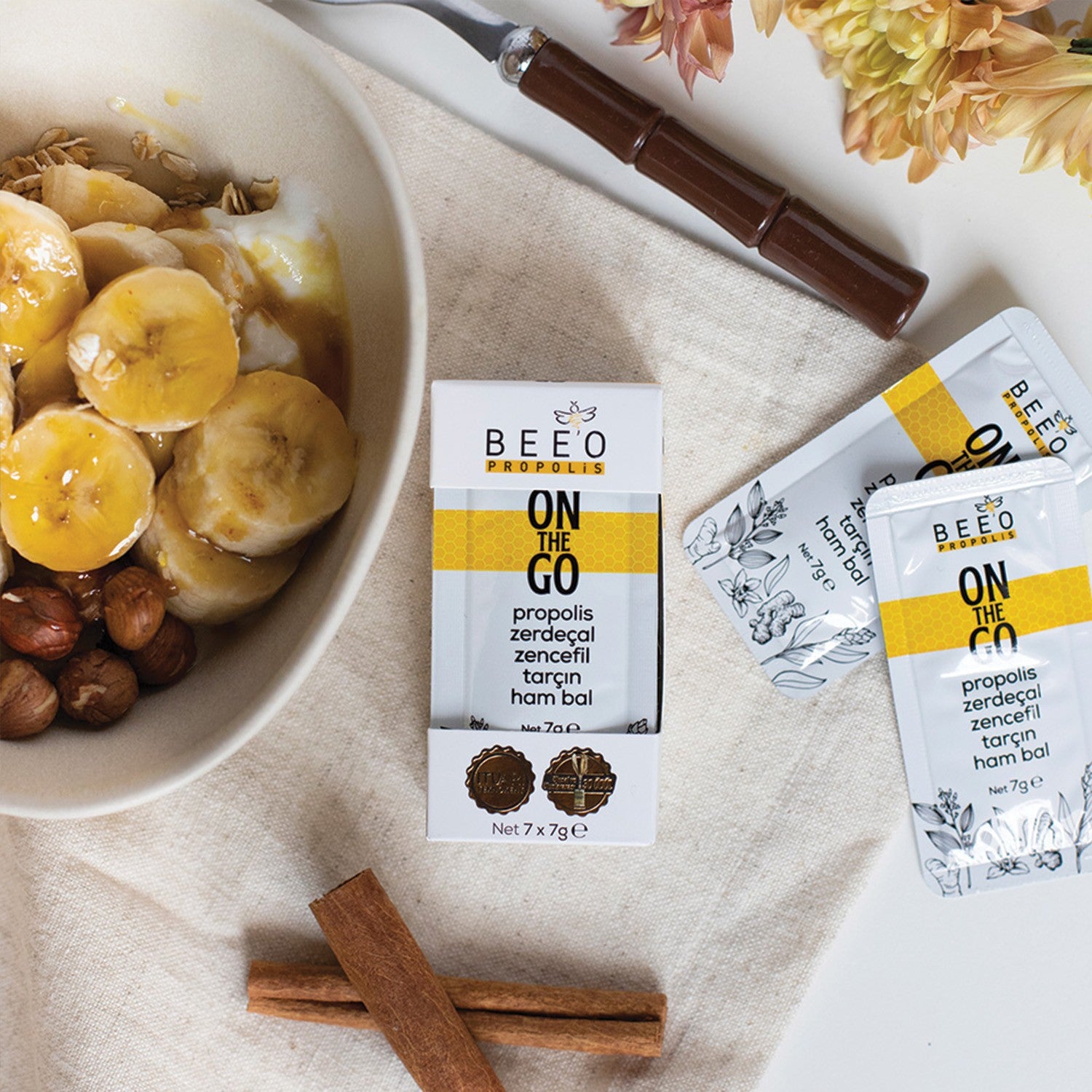 BEE'O Propolis On the Go 12-Pack 240 g Flower Honey with Natural Products