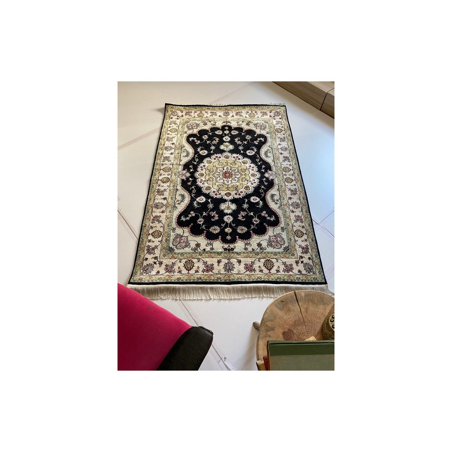 Sirvan Hali Hand-Woven Silk Rug 123 x 180 cm - MALLTURK