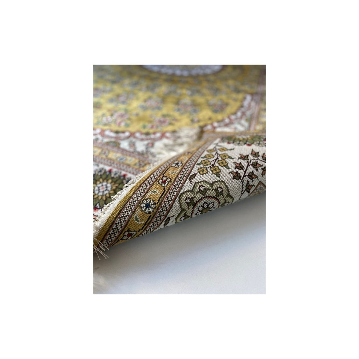 Sirvan Hali Hand-Woven Silk Rug 152 x 241 cm - MALLTURK