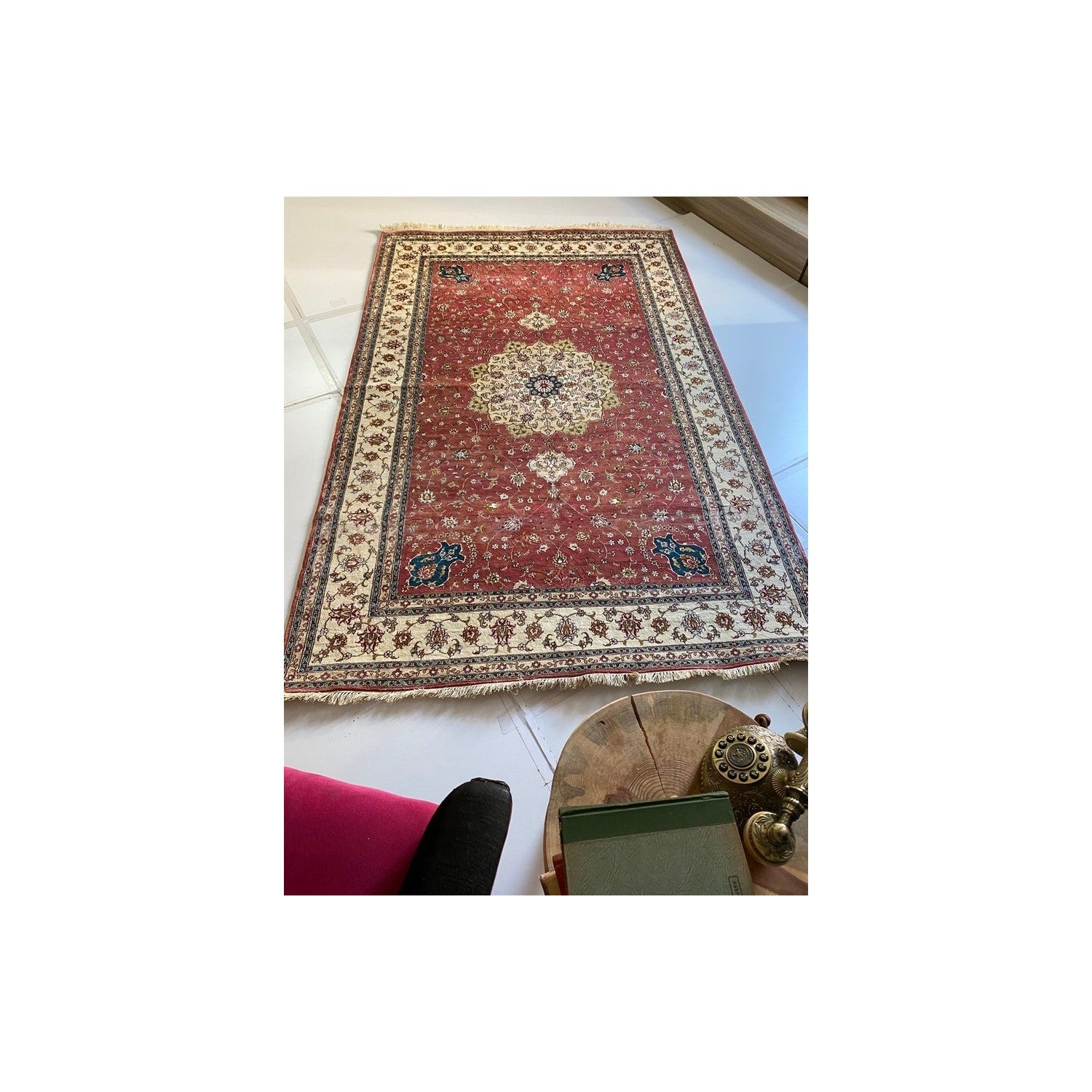 Sirvan Hali Hand-Woven Silk Rug 150 x 236 cm - MALLTURK