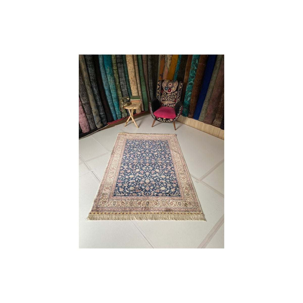 Sirvan Hali Hand-Woven Silk Rug 123 x 184 cm - MALLTURK
