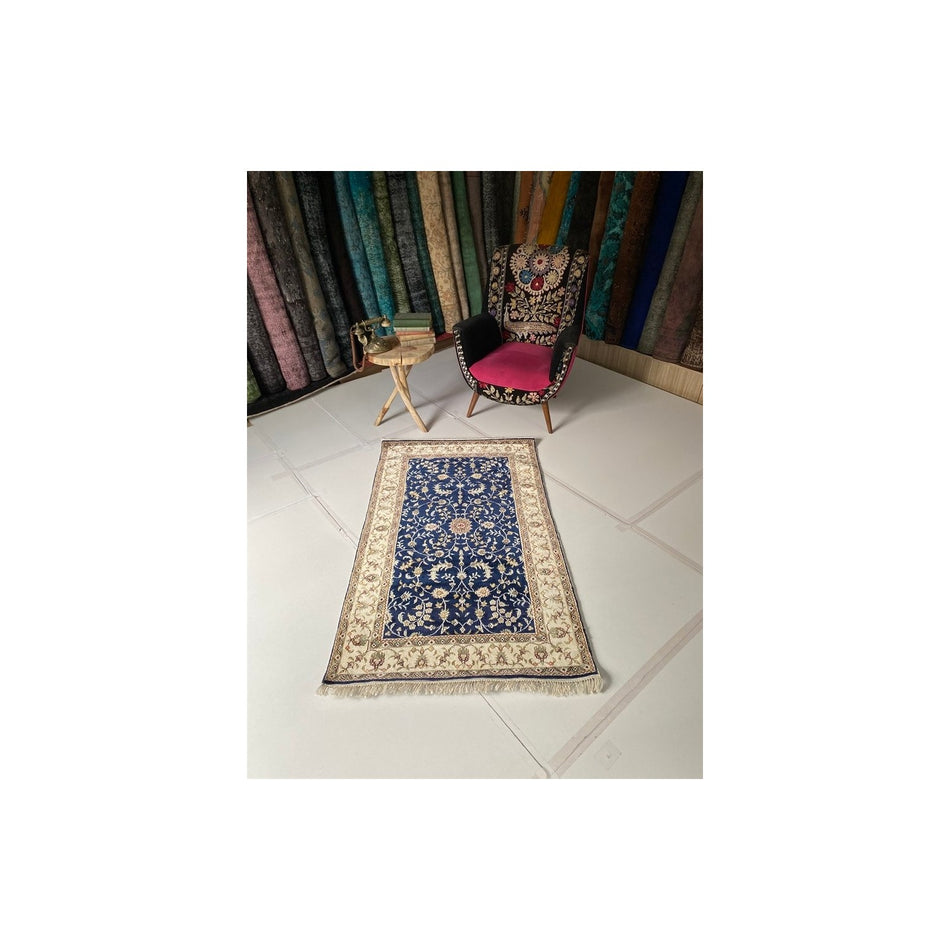 Sirvan Hali Hand-Woven Silk Rug 92 x 152 cm - MALLTURK