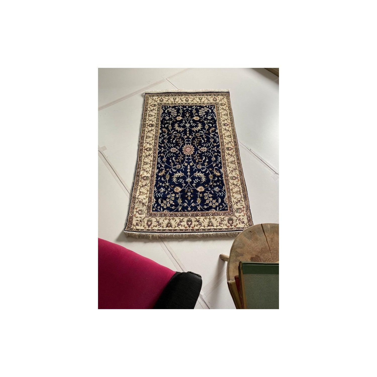 Sirvan Hali Hand-Woven Silk Rug 92 x 152 cm - MALLTURK