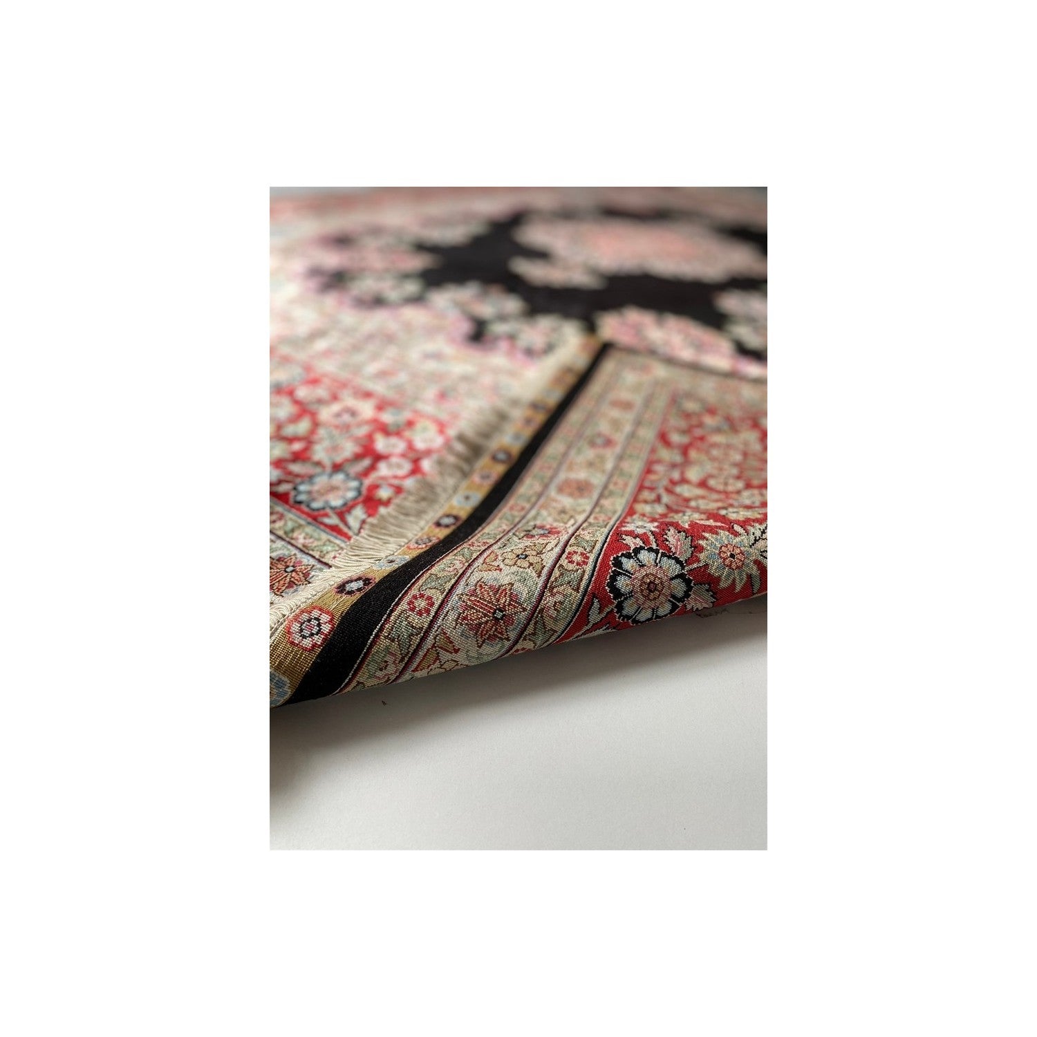 Sirvan Hali Hand-Woven Silk Rug 172 x 241 cm - MALLTURK