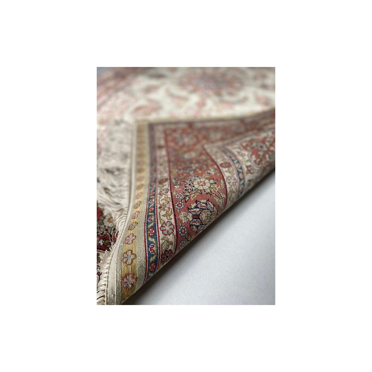 Sirvan Hali Hand-Woven Silk Rug 94 x 156 cm - MALLTURK