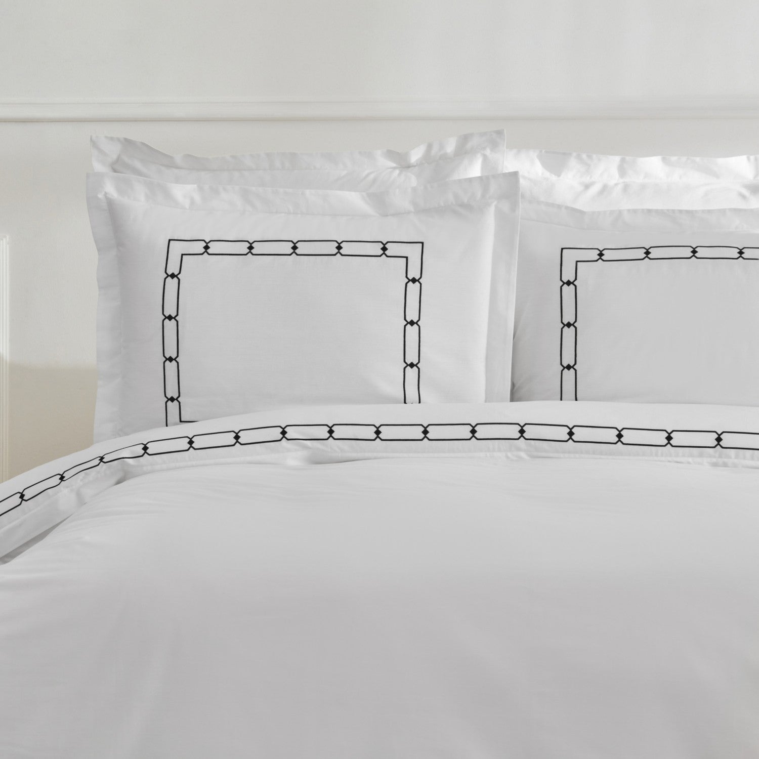 Karaca Home Diane 80 Thread Count %100 Cotton Double Percale Duvet Cover Set Embroidered White - MALLTURK