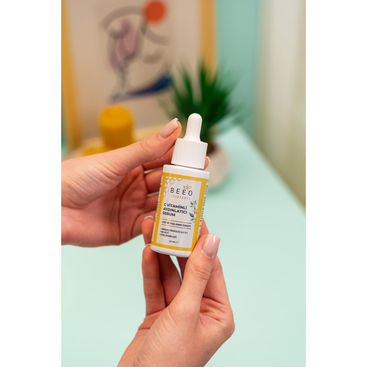 BEE'O C Vitamin Brightening Serum - MALLTURK