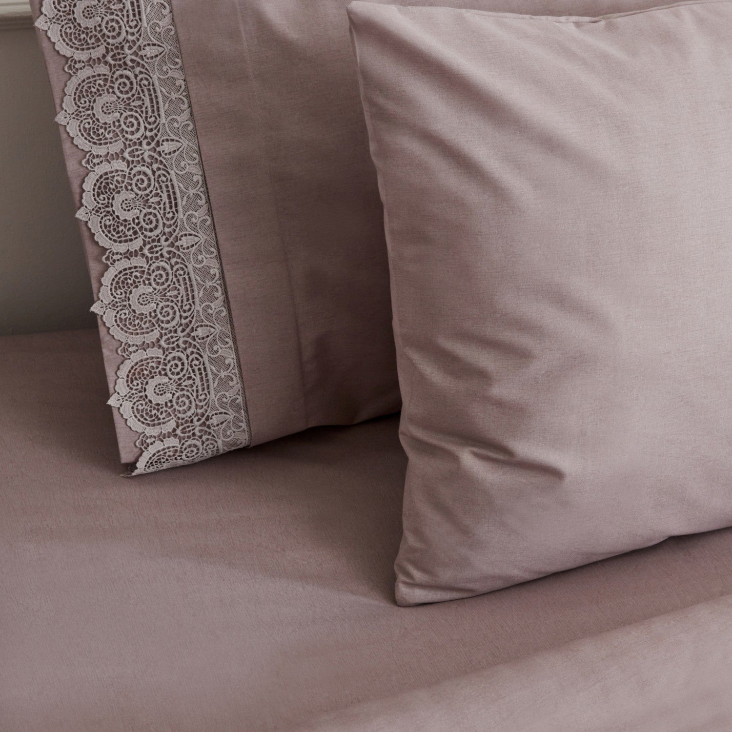 Karaca Home Valeria Queen 8-Piece Bridal Set, Rose Pink - MALLTURK