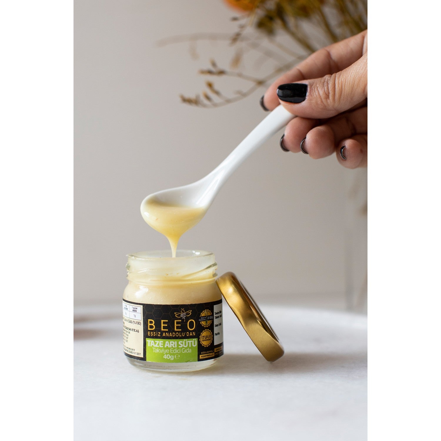 BEE'O 40 g Fresh Royal Jelly %100 Natural Halal and Additive-Free Dietary Supplement