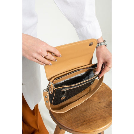 Just Polo Women's Shoulder Bag Black - Tan Bag - MALLTURK