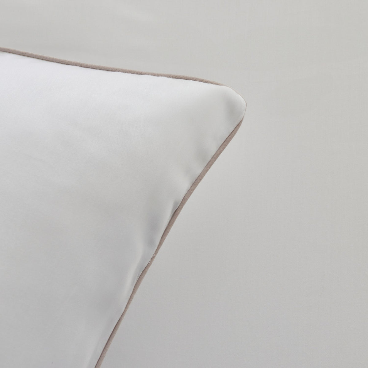 Karaca Home Vinas 80 Thread Count %100 Cotton Double Sateen Piped Duvet Cover Set White - MALLTURK