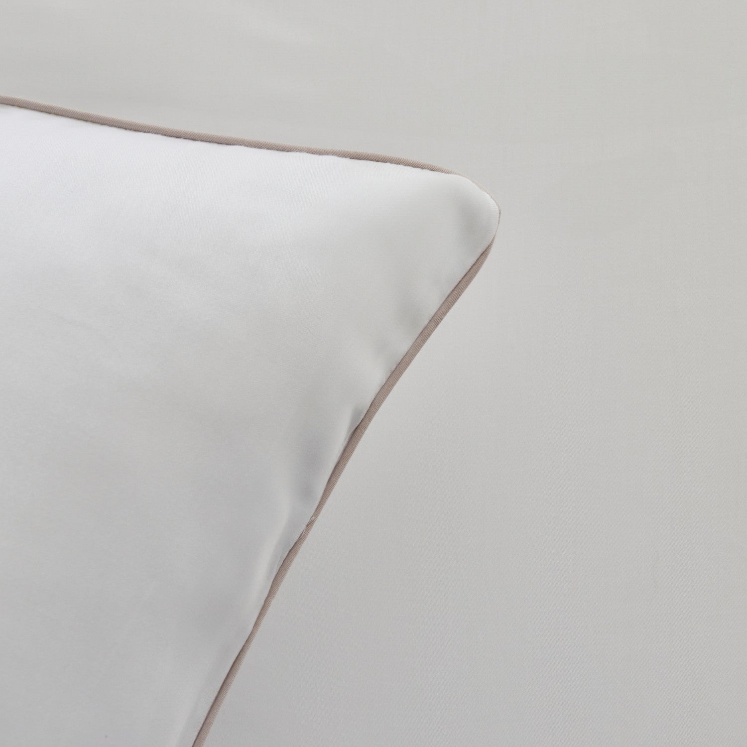 Karaca Home Vinas 80 Thread Count %100 Cotton Double Sateen Piped Duvet Cover Set White - MALLTURK