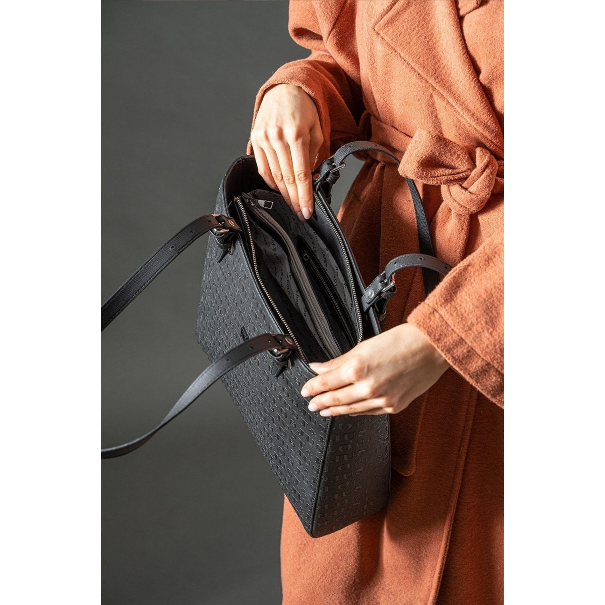 Just Polo Women's Embossed Print Oversized Shoulder Bag and Wallet Set JPM4067 Women's Bag Set - MALLTURK