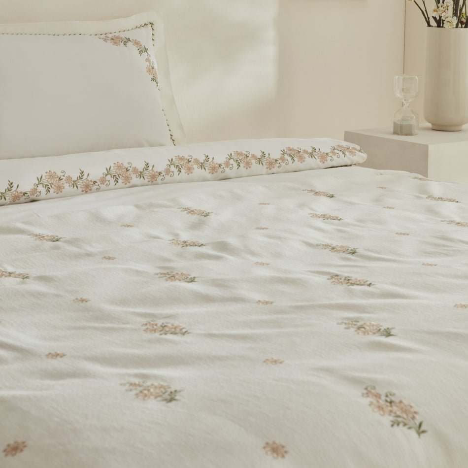 Karaca Home Vanes Beige Double Embroidered Duvet Cover and Quilt Set, 200 x 220 cm, Polyester Patterned - MALLTURK