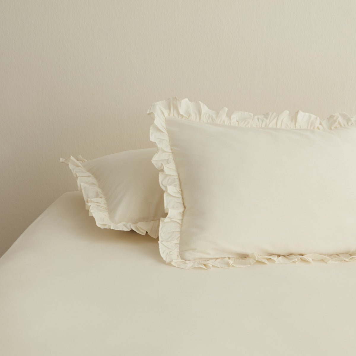 Karaca Home Basic Set of 2 Ruffled Pillowcases, Ecru - MALLTURK
