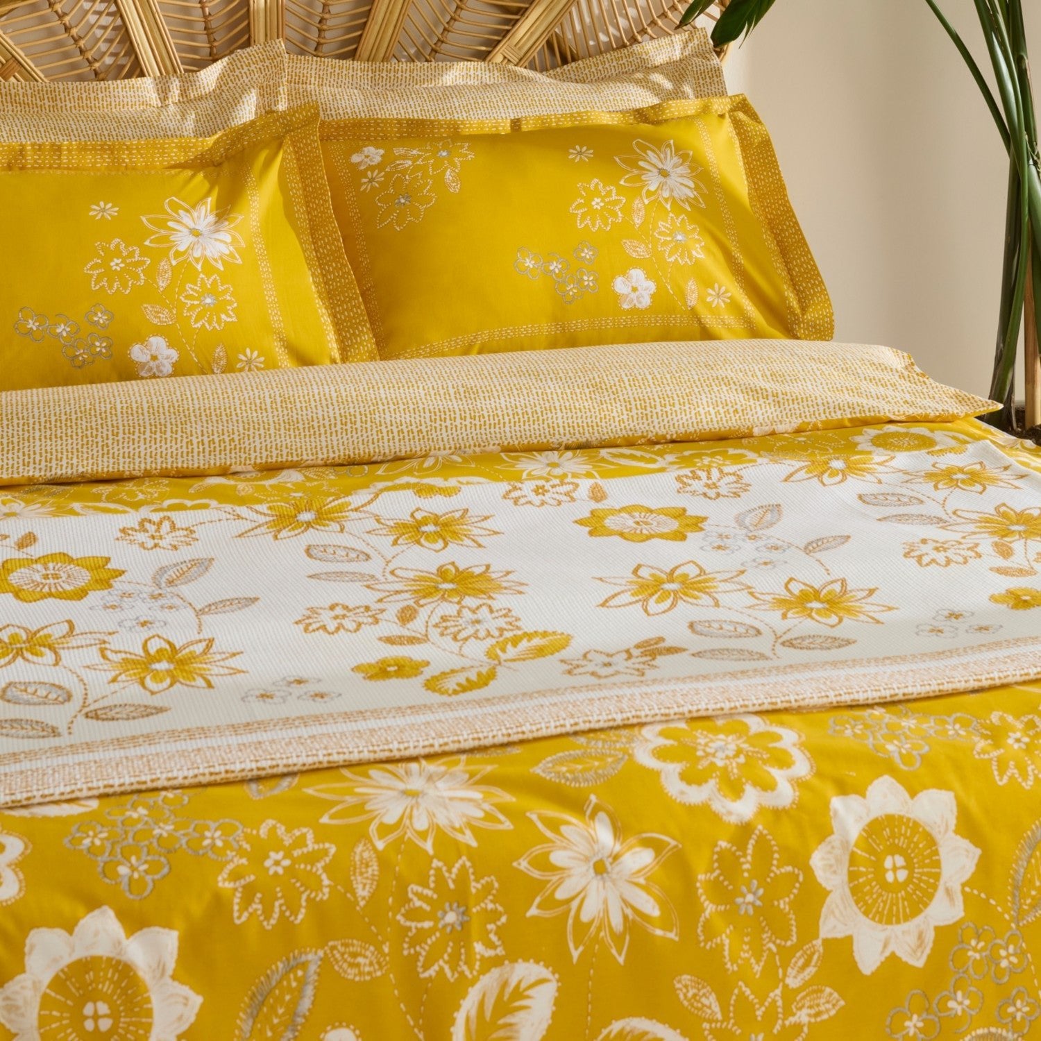 Karaca Home Vespera %100 Cotton Double Duvet Cover and Pique Set Mustard - MALLTURK