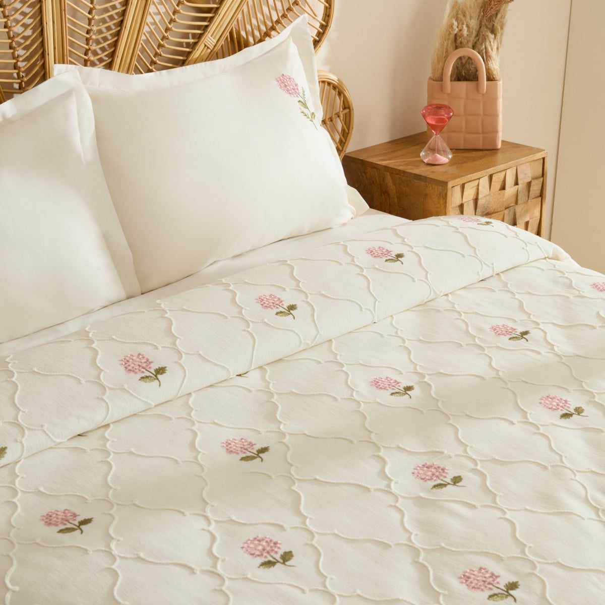 Karaca Home Hilary Flower Embroidered Double Bedspread/Quilt Set, Powder Pink - MALLTURK