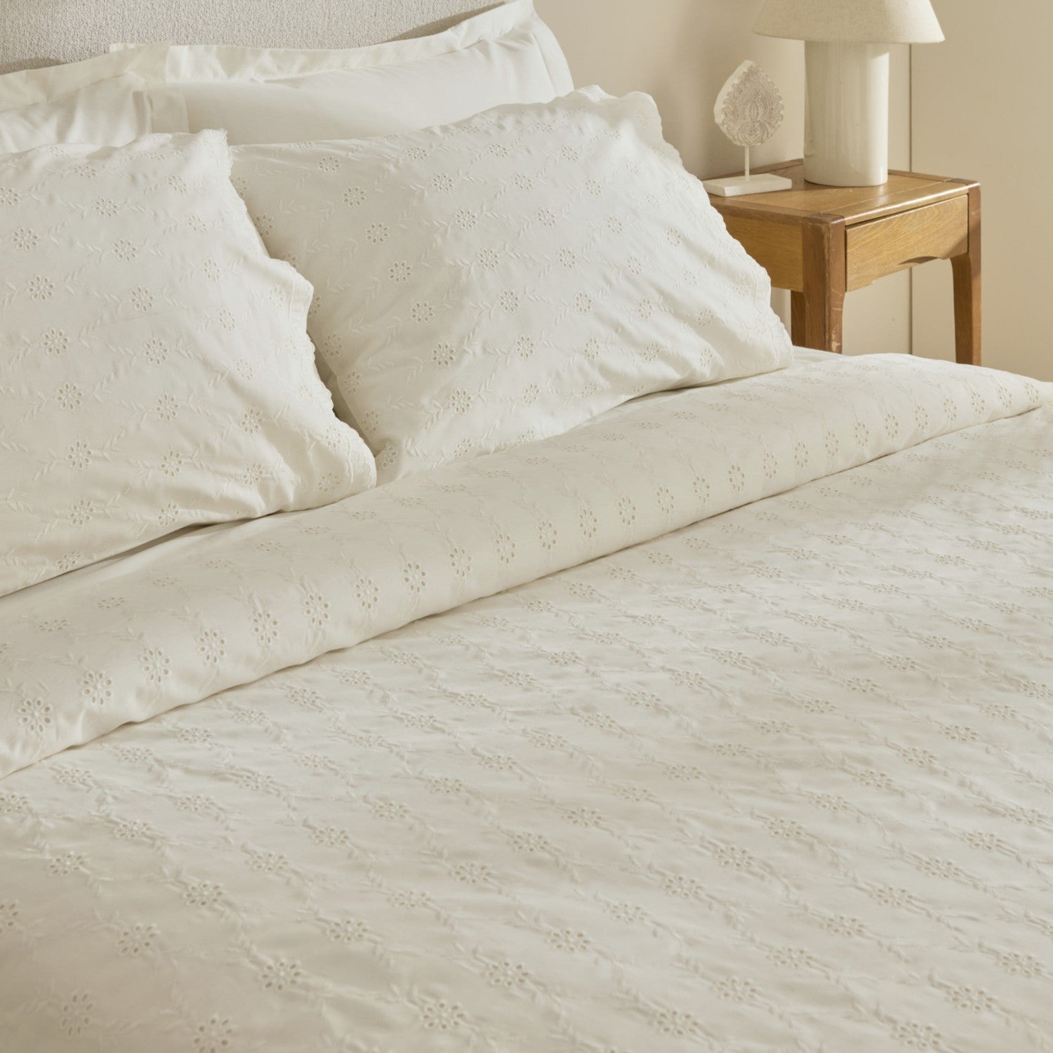 Karaca Home Vivien Embroidered %100 Cotton Double Duvet Cover Set Ecru - MALLTURK