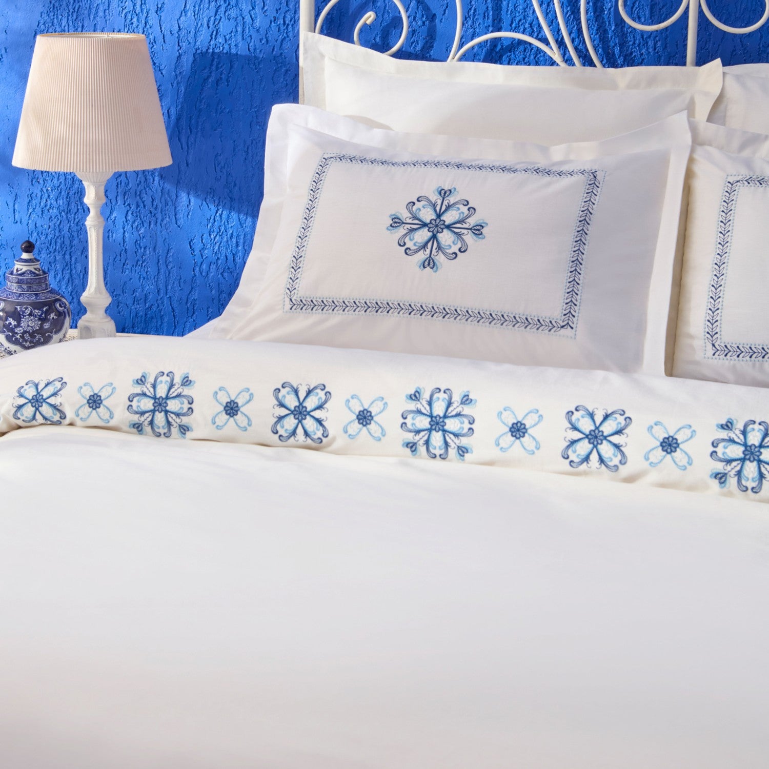Karaca Home Clarissa Embroidered Embroidered %100 Cotton Double Duvet Cover Set White - MALLTURK