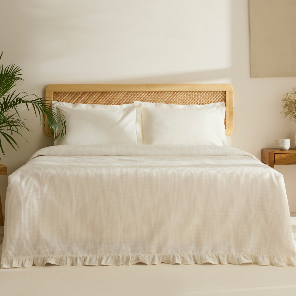 Karaca Home Maye 100% Cotton Ruffled Single Quilted Blanket White - MALLTURK