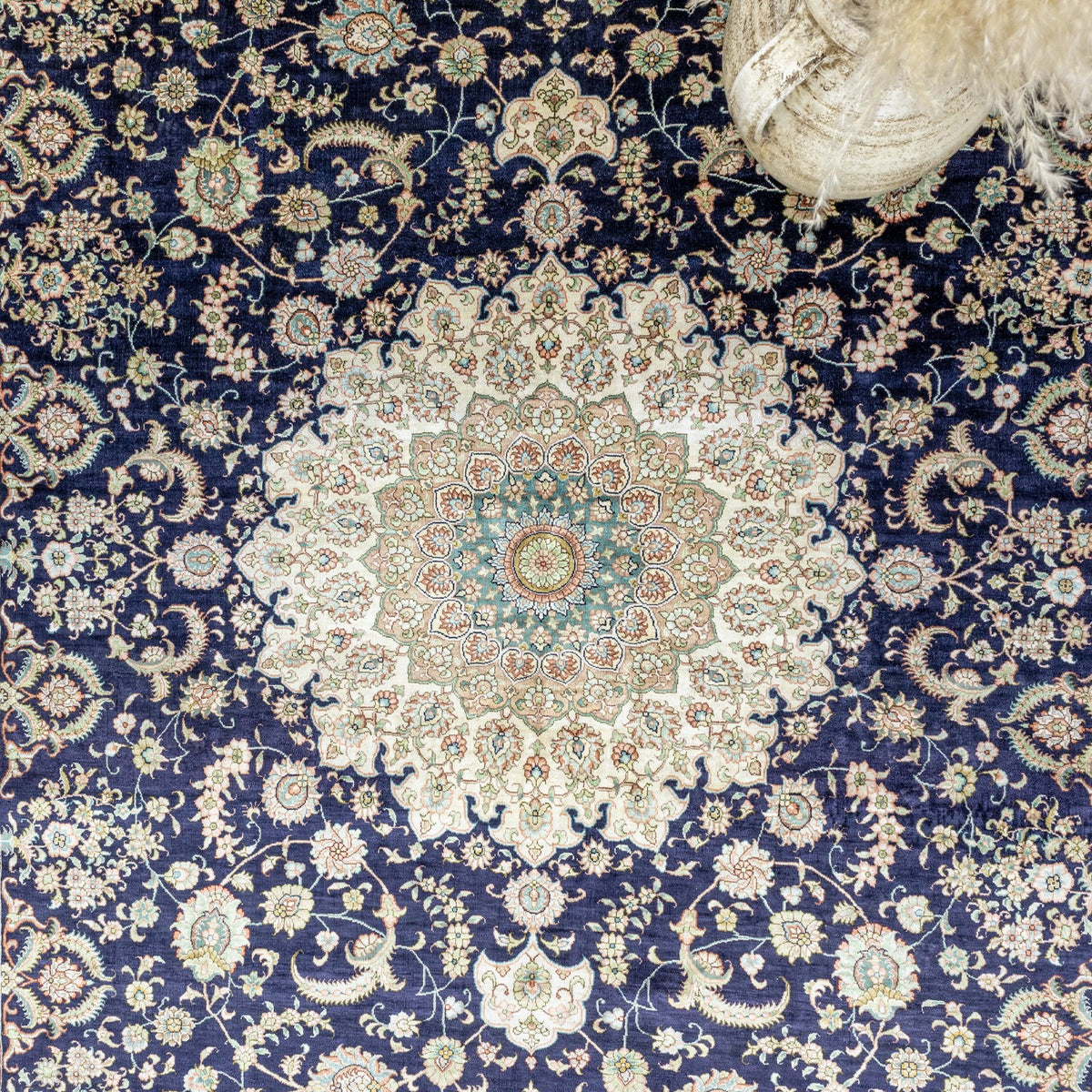 Soho Antiq Sandine Medallion Pattern Silk Rug 184X268 cm - MALLTURK