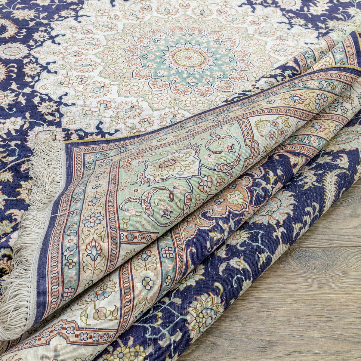 Soho Antiq Sandine Medallion Pattern Silk Rug 184X268 cm - MALLTURK