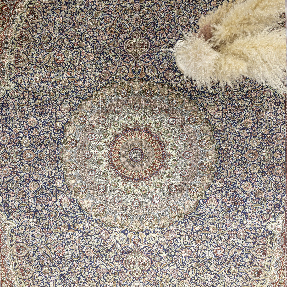 Soho Antiq Varamin Medallion Pattern Silk Rug 305X414 cm - MALLTURK