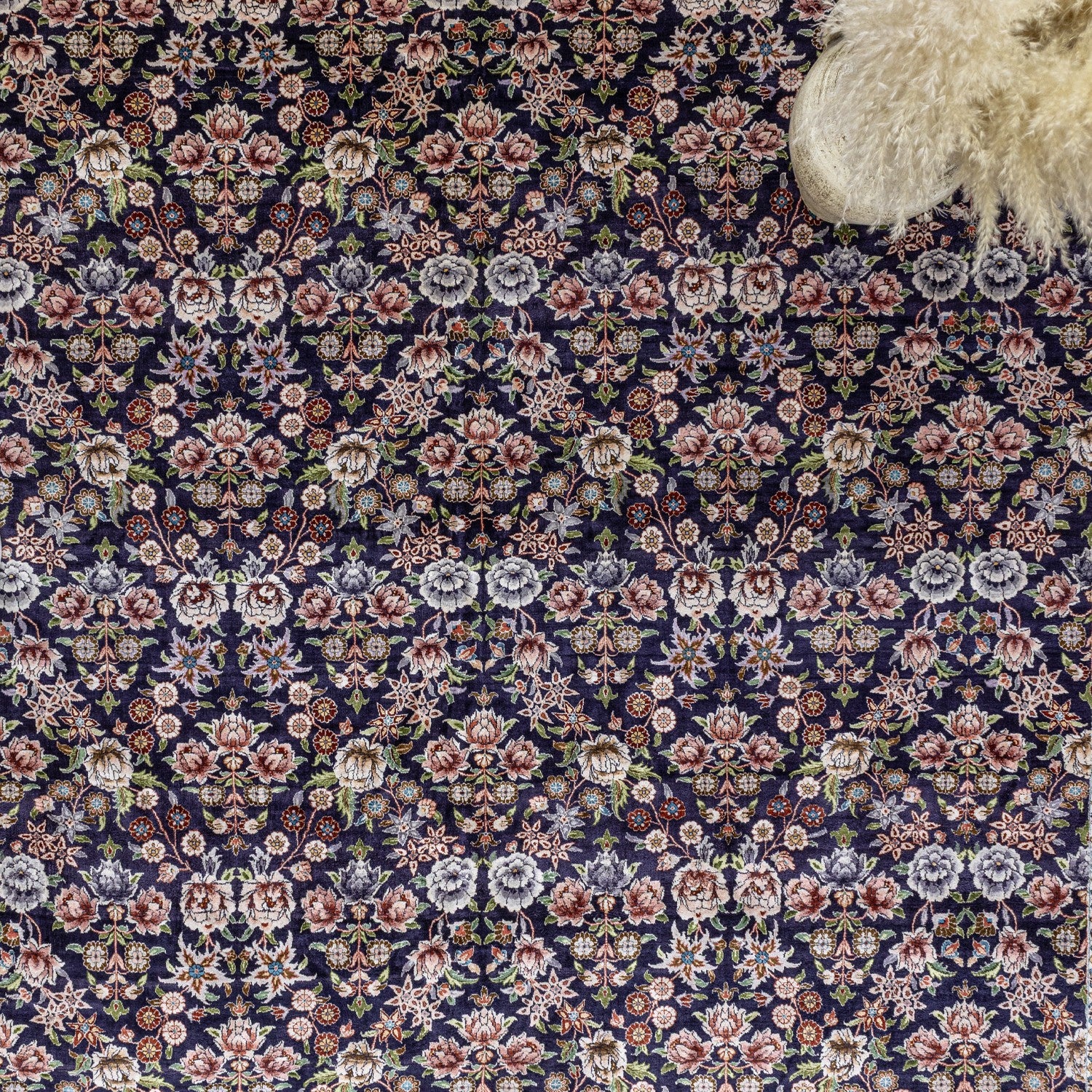 Soho Antiq Sariya Scattered Floral Pattern Silk Rug 277X359 cm - MALLTURK