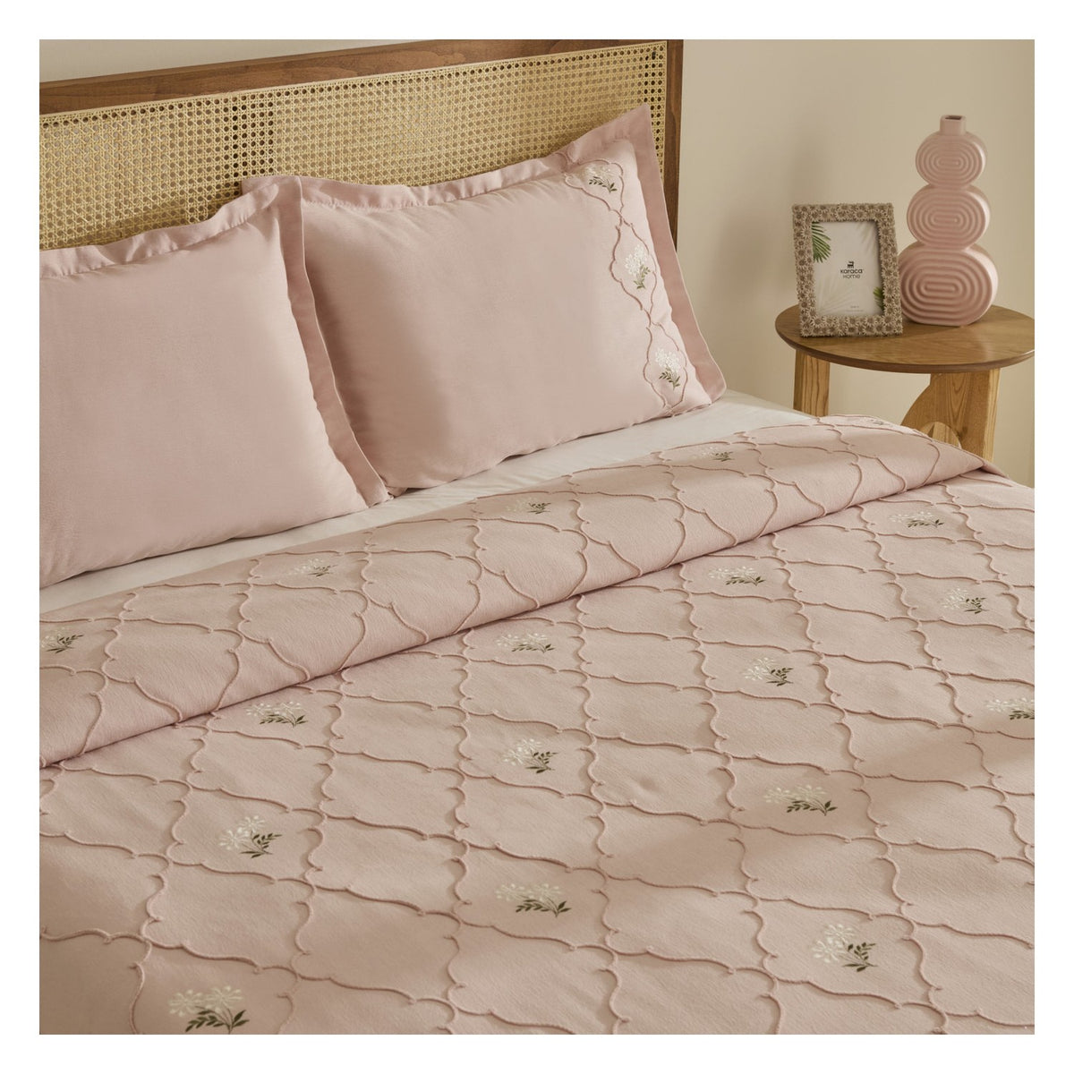 Karaca Home Myra Double Floral Bedspread Powder Pink - MALLTURK