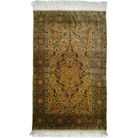 Kilim Co. Pure Silk Hand-Woven Medallion Pattern Hereke Rug 106X164 cm - MALLTURK