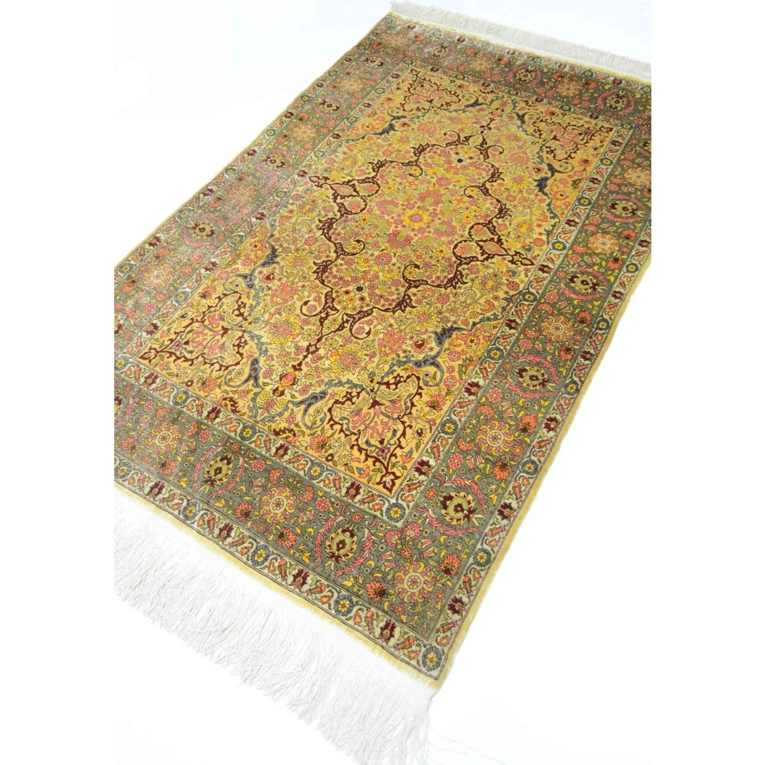 Kilim Co. Pure Silk Hand-Woven Medallion Pattern Hereke Rug 106X164 cm - MALLTURK