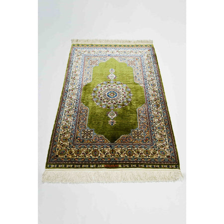 Kilim Co. Pure Silk Hand-Woven Yesil Renk Central Medallion Pattern Hereke Rug 76X110 cm - MALLTURK