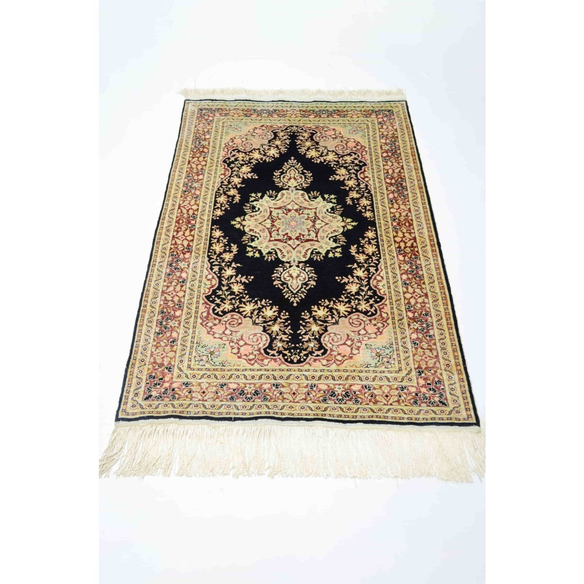 Kilim Co. Pure Silk Hand-Woven Medallion Pattern Kayseri Rug - MALLTURK