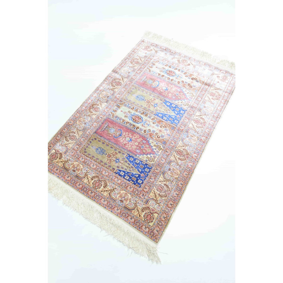 Kilim Co. Pure Silk Hand-Woven Mihrab Family Prayer Rug Kayseri Rug 72X109 cm - MALLTURK