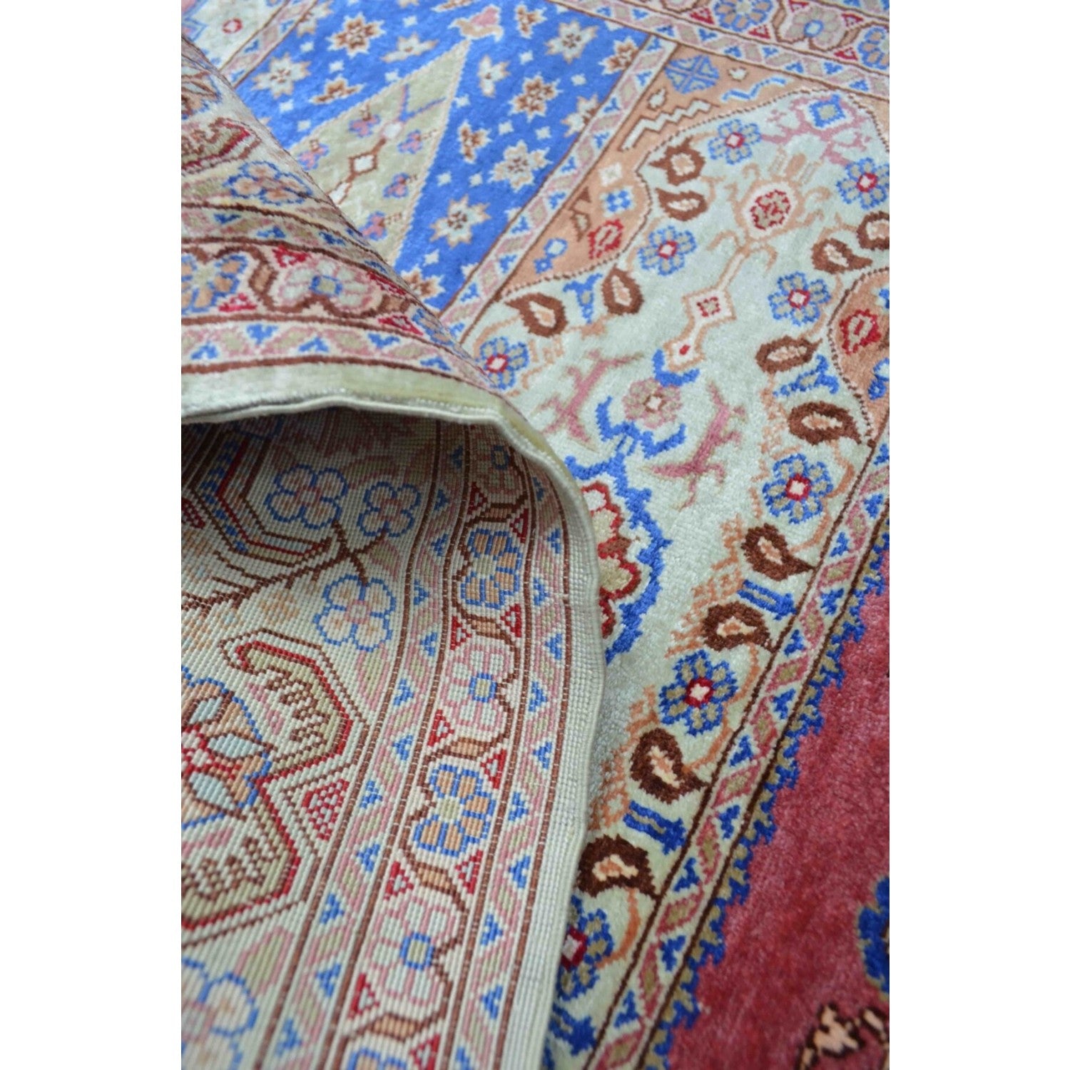 Kilim Co. Pure Silk Hand-Woven Mihrab Family Prayer Rug Kayseri Rug 72X109 cm - MALLTURK