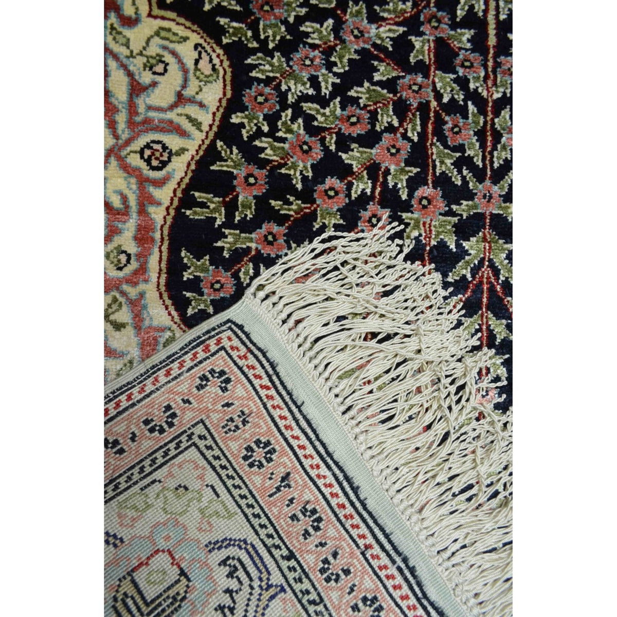 Kilim Co. Pure Silk Hand-Woven Mihrab Pattern Prayer Rug Kayseri Rug 74X125 cm - MALLTURK