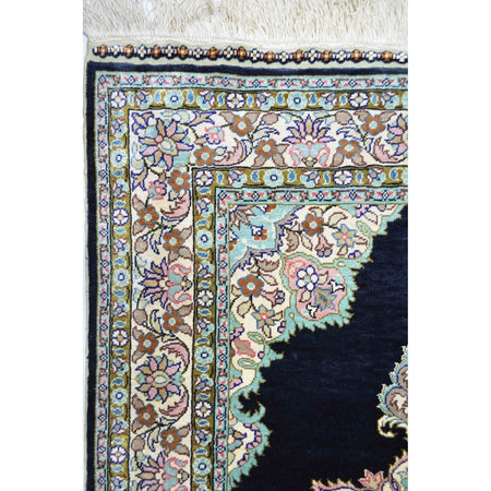 Kilim Co. Pure Silk Hand-Woven Black Medallion Pattern Kayseri Rug 68X104 cm - MALLTURK