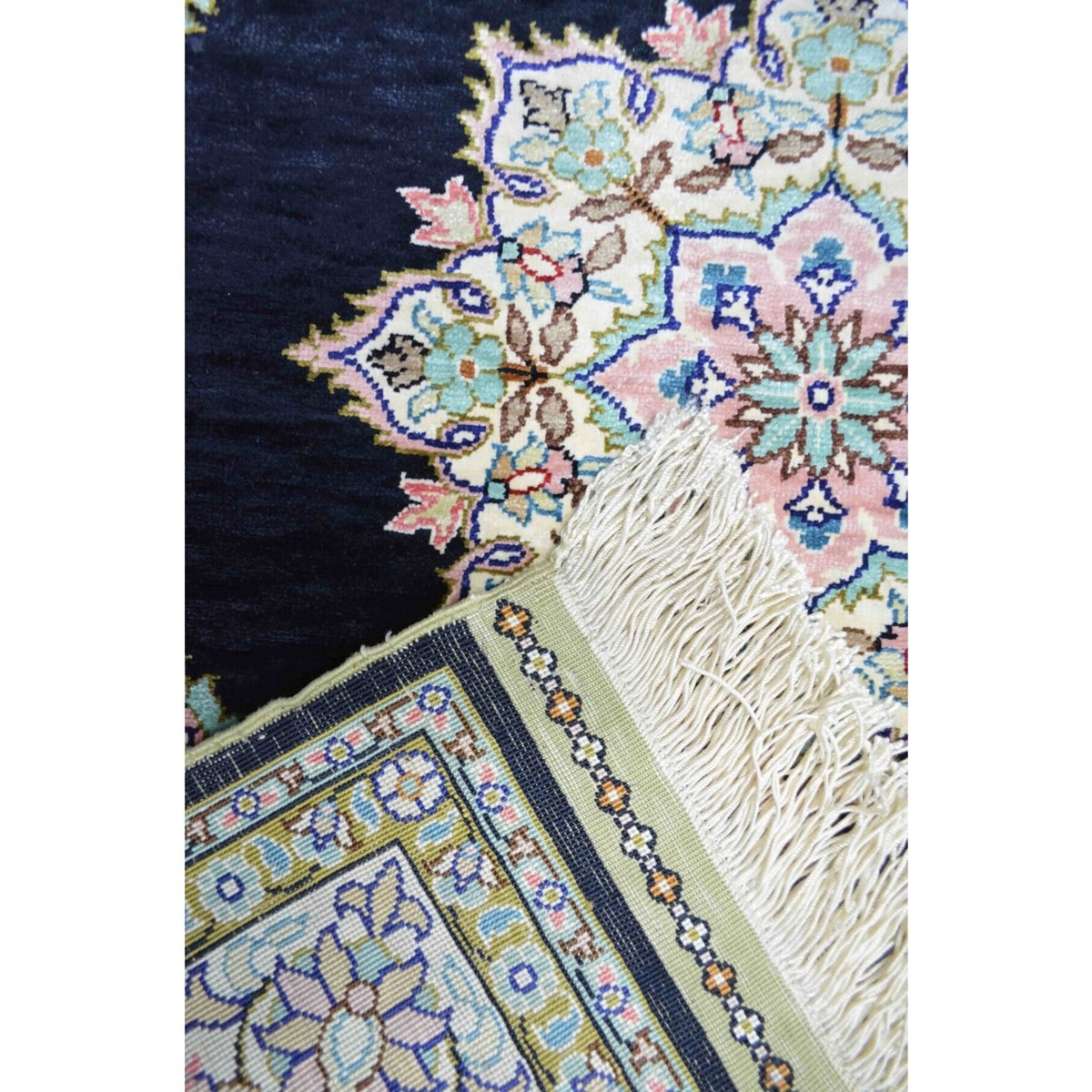 Kilim Co. Pure Silk Hand-Woven Black Medallion Pattern Kayseri Rug 68X104 cm - MALLTURK
