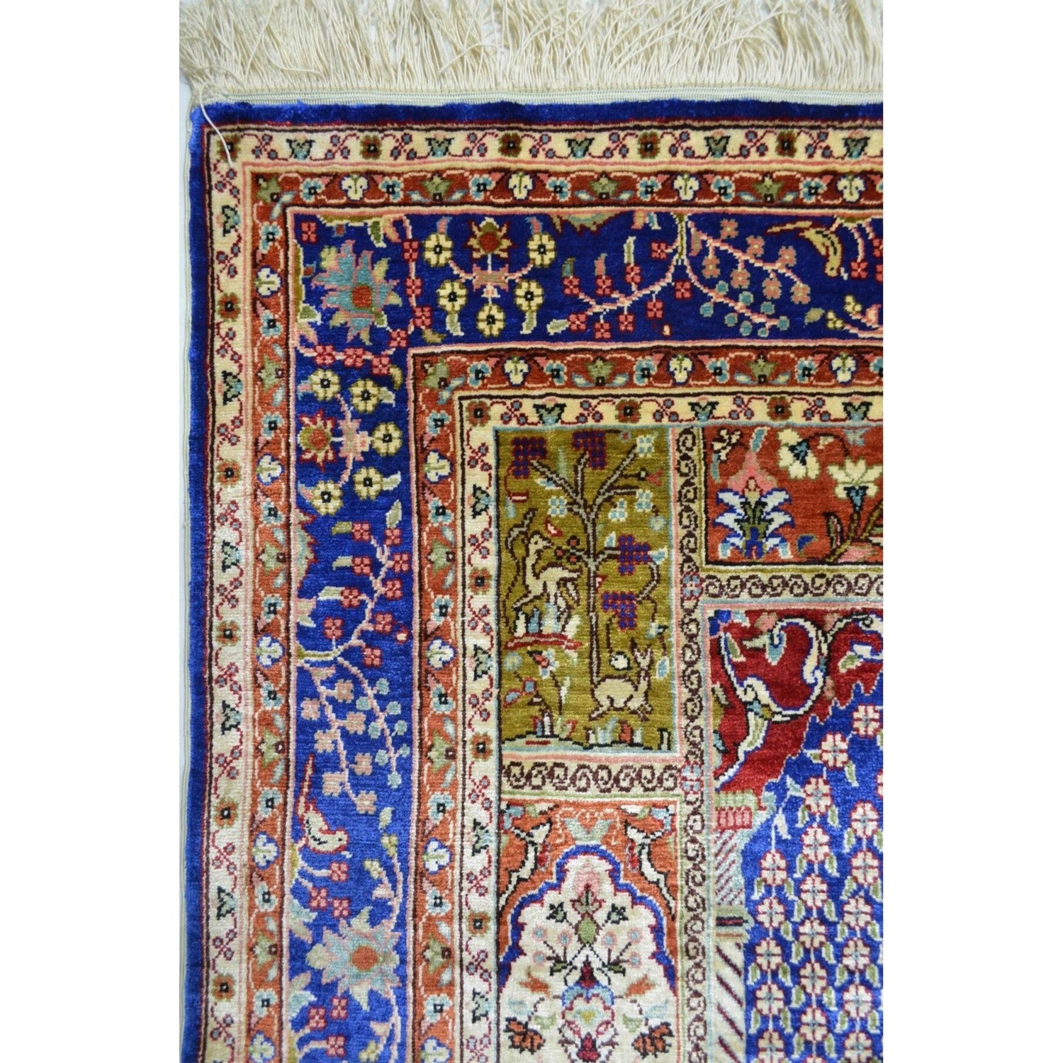 Kilim Co. Pure Silk Hand-Woven Medallion Pattern Kayseri Rug - MALLTURK