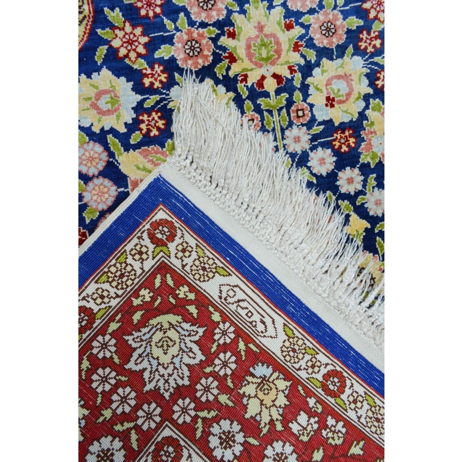 Kilim Co. Pure Silk Hand-Woven Cesmi Bulbul Pattern Hereke Rug 85X124 cm - MALLTURK