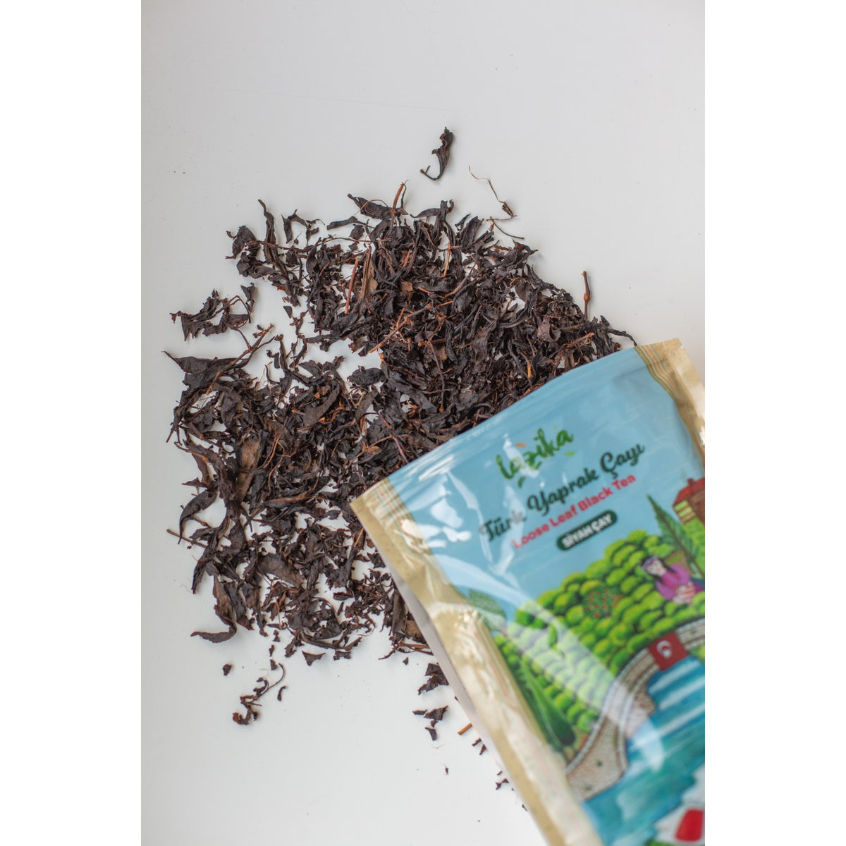 Lazika Mutfakta Yusuf Var Ozel tea Seckisi - Turk Yaprak 300 g, green tea 50 g, black tea 400 g - MALLTURK
