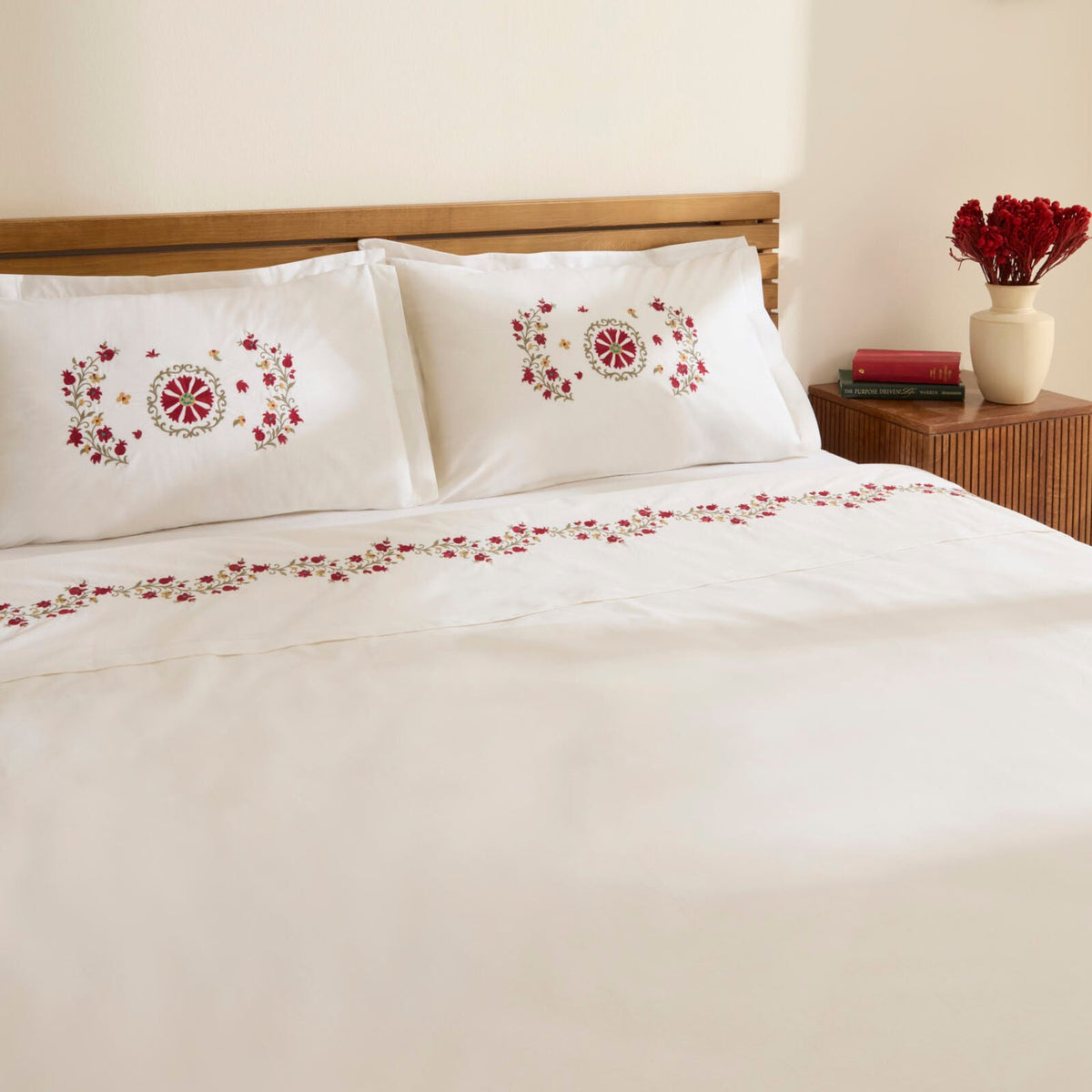 Karaca Home Layali Embroidered Double Duvet Cover Set White - MALLTURK