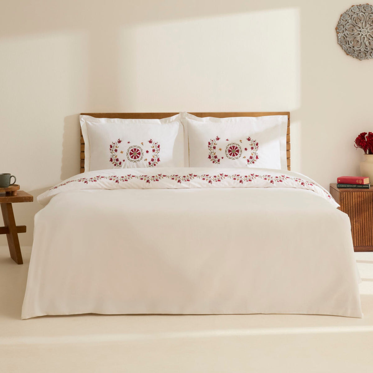 Karaca Home Layali Embroidered Double Duvet Cover Set White - MALLTURK