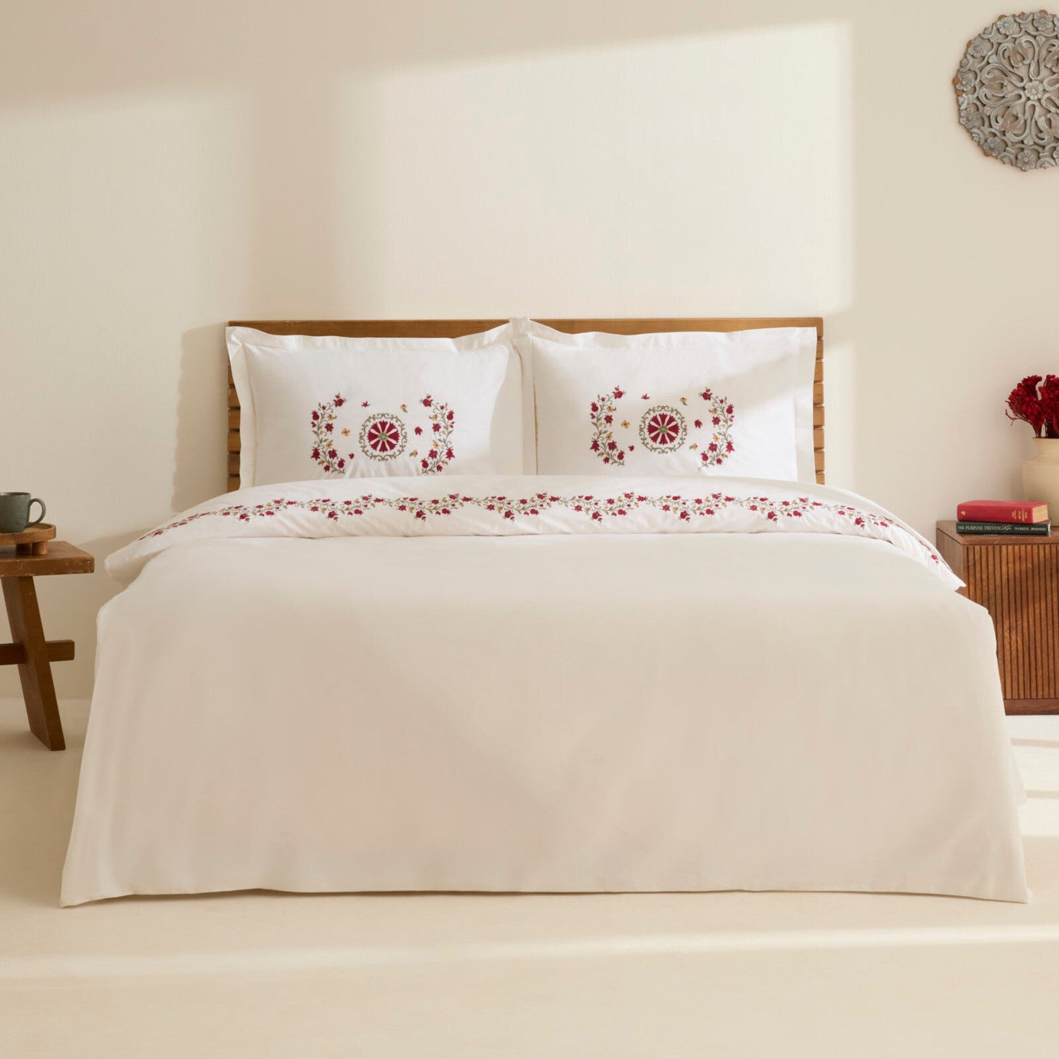 Karaca Home Layali Embroidered Double Duvet Cover Set White - MALLTURK