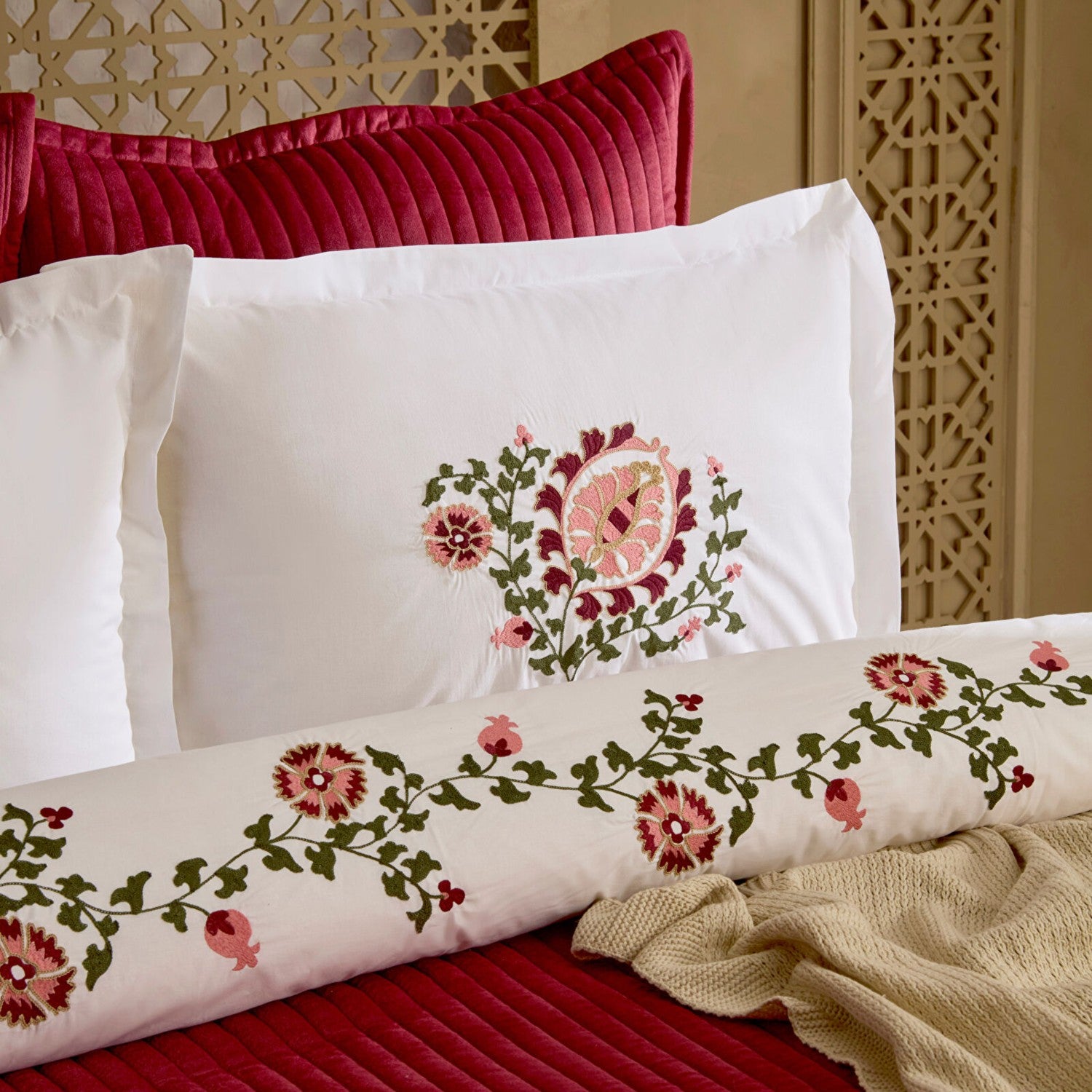 Karaca Home Lorea Double Embroidered Winter Set - MALLTURK
