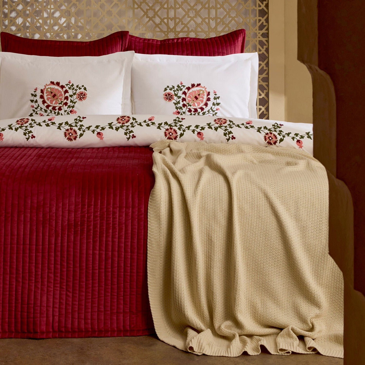 Karaca Home Lorea Double Embroidered Winter Set - MALLTURK