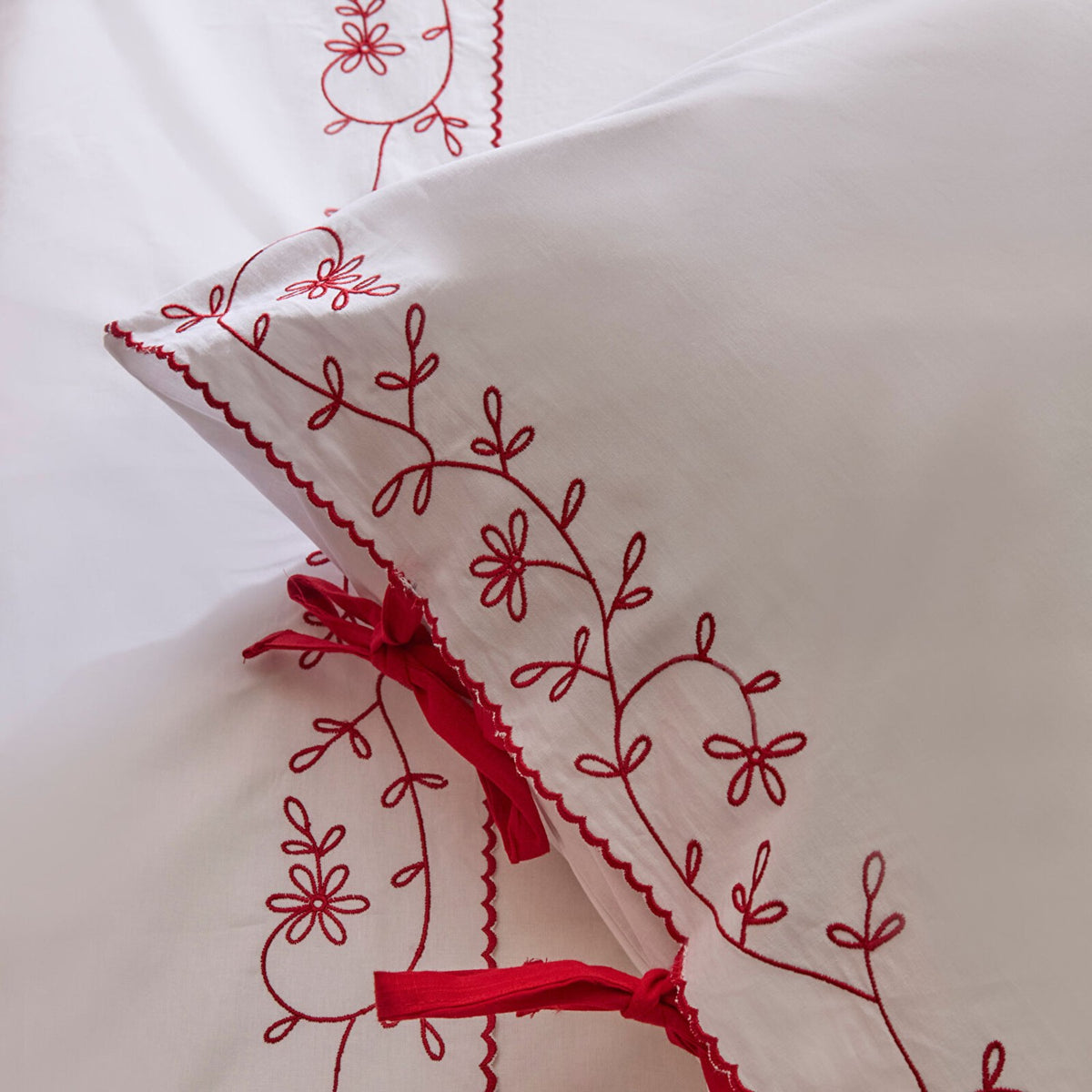 Karaca Home Calia %100 Cotton Embroidered Double Duvet Cover Set White - MALLTURK